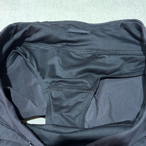 lululemon athletica Black Running Shorts size 6 - Picture 11 of 12